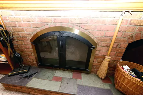 1206 Pine St, Grand Ledge, MI 48837 photo 4