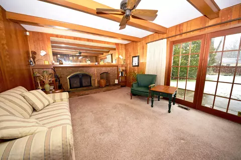 1206 Pine St, Grand Ledge, MI 48837 photo 3