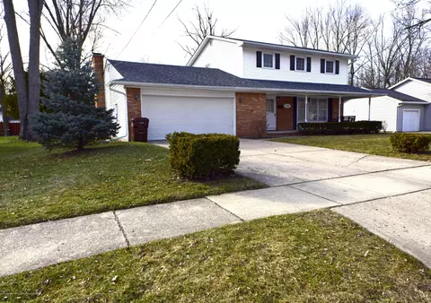 1206 Pine St, Grand Ledge, MI 48837 photo 1