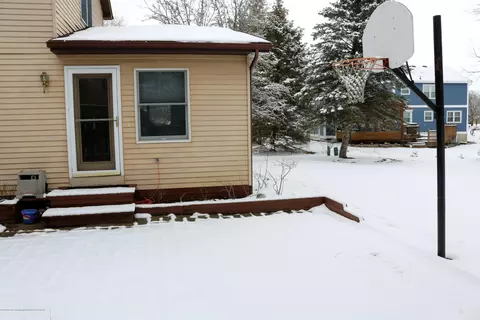 2104 Piney Point Dr, Lansing, MI 48917 photo 27