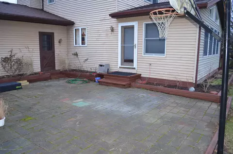 2104 Piney Point Dr, Lansing, MI 48917 photo 28