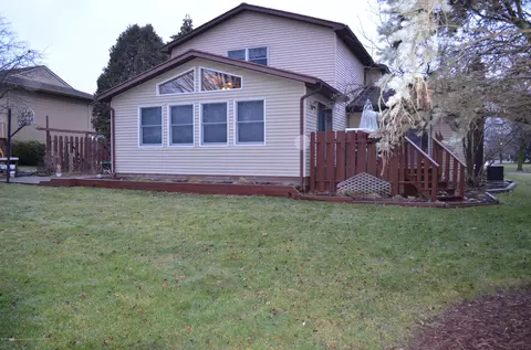 2104 Piney Point Dr, Lansing, MI 48917 photo 30