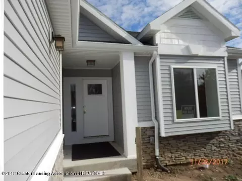 302 N Scott St, Dewitt, MI 48820 photo 2