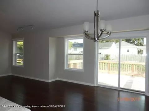 302 N Scott St, Dewitt, MI 48820 photo 3