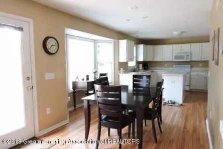 13102 Blaisdell Dr, Dewitt, MI 48820 photo 11