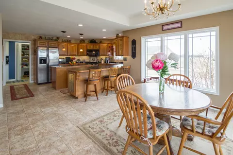 10555 W Cutler Rd, Eagle, MI 48822 photo 2