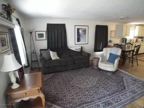 207 Wilson St, Dewitt, MI 48820 photo 2