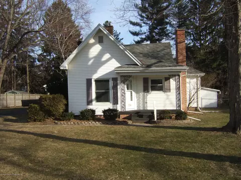 154 Cherry, Dimondale, MI 48821 photo 2