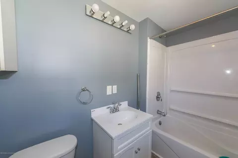 816 E North St, Lansing, MI 48906 photo 12
