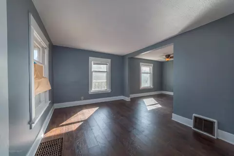 816 E North St, Lansing, MI 48906 photo 2