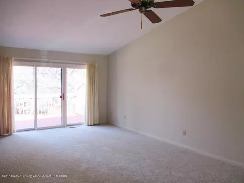 6516 Springtree Ln, Lansing, MI 48917 photo 7