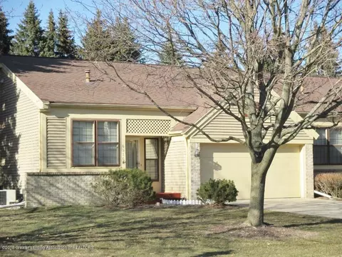 6516 Springtree Ln, Lansing, MI 48917 photo 1