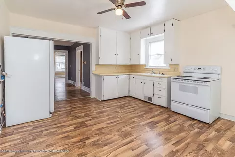 603 Iris Ave, Lansing, MI 48917 photo 4