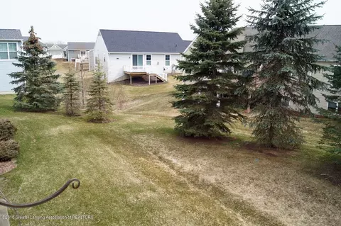 41 Harrogate Dr, Mason, MI 48854 photo 6