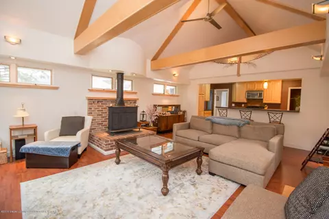 5642 Green Rd, Haslett, MI 48840 photo 5