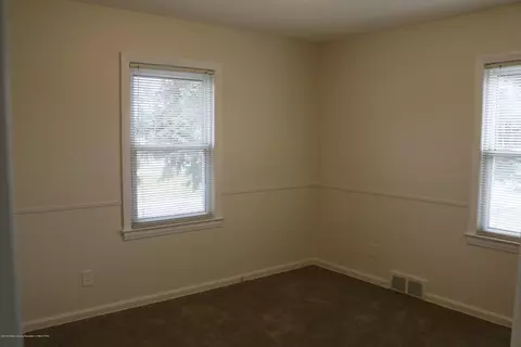 624 Iris Ave, Lansing, MI 48917 photo 8