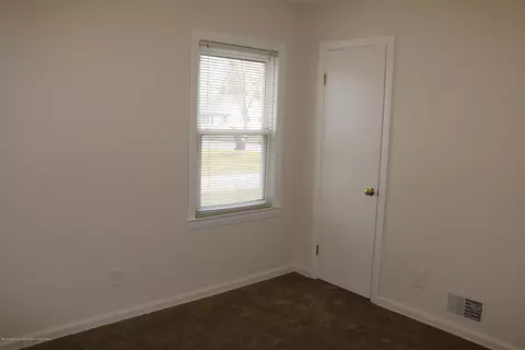 624 Iris Ave, Lansing, MI 48917 photo 13