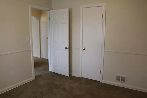 624 Iris Ave, Lansing, MI 48917 photo 9