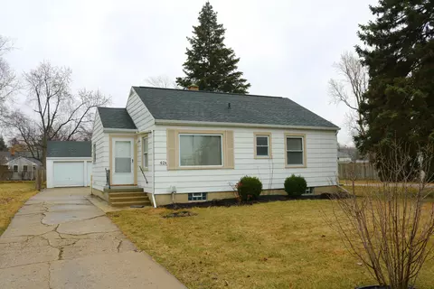 624 Iris Ave, Lansing, MI 48917 photo 1