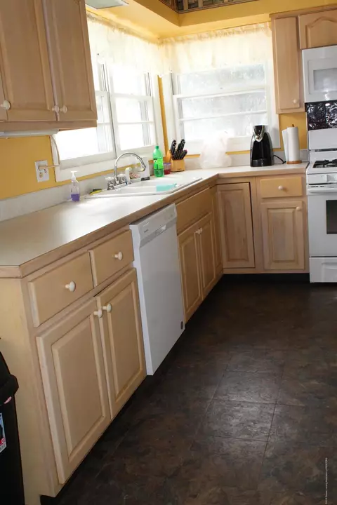 14090 Webster Rd, Bath, MI 48808 photo 5