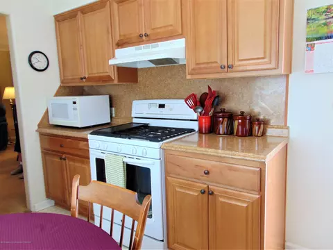121 E Willow, Perry, MI 48872 photo 5