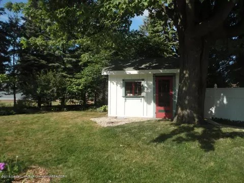 405 E Walker St, Saint Johns, MI 48879 photo 13