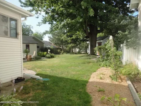 405 E Walker St, Saint Johns, MI 48879 photo 10