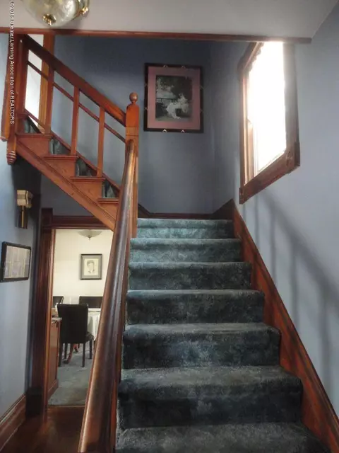 405 E Walker St, Saint Johns, MI 48879 photo 5