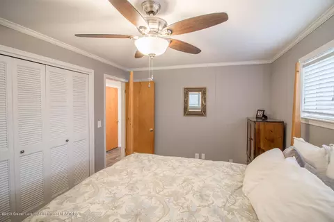 4909 Grandwoods Dr, Lansing, MI 48917 photo 23