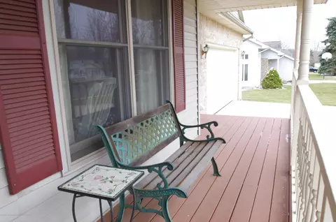 13161 Willow Grove Dr, Dewitt, MI 48820 photo 2