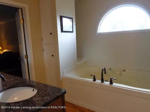 1100 Boulder Ct, Lansing, MI 48917 photo 9