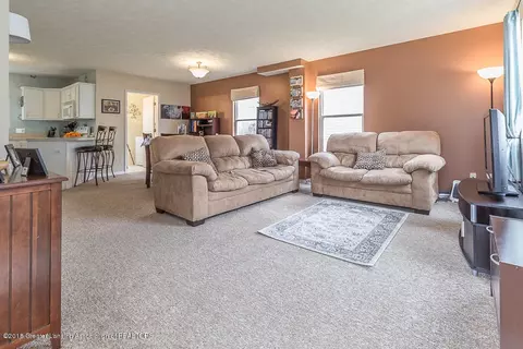 640 E Cavanaugh Rd, Lansing, MI 48910 photo 3