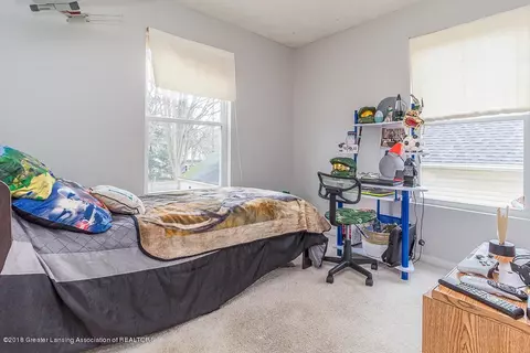 640 E Cavanaugh Rd, Lansing, MI 48910 photo 10