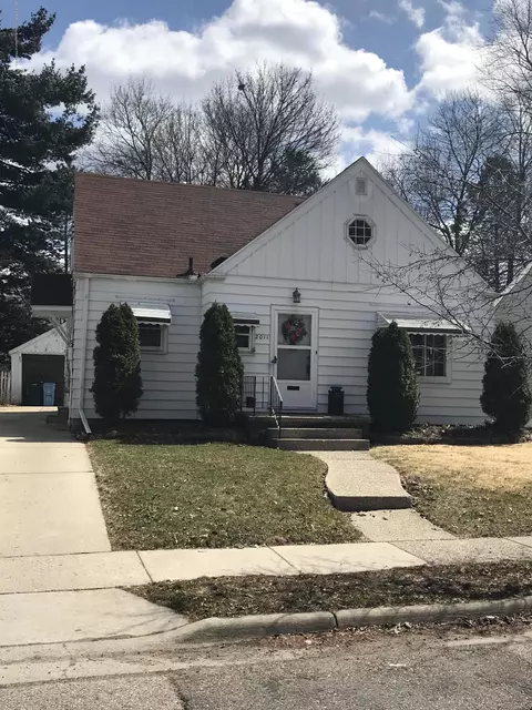 2011 Teel Ave, Lansing, MI 48910 photo 1