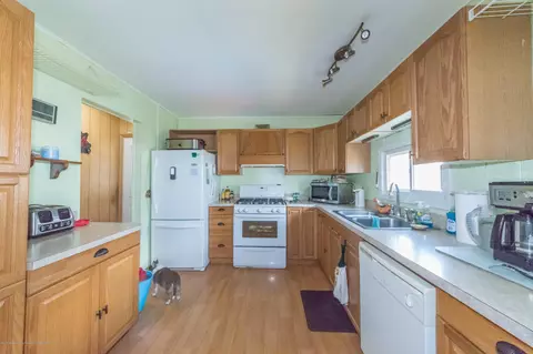 16796 Cedar St, Lansing, MI 48906 photo 10