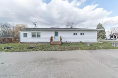 16796 Cedar St, Lansing, MI 48906 photo 1