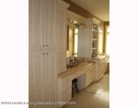 4820 W Howe Rd, Dewitt, MI 48820 photo 10