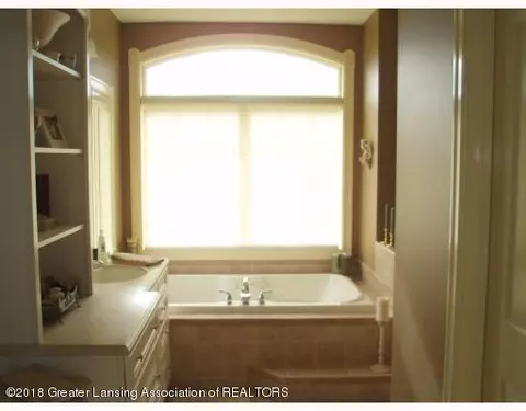 4820 W Howe Rd, Dewitt, MI 48820 photo 11