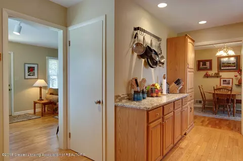1482 Wilshire Rd, Haslett, MI 48840 photo 9