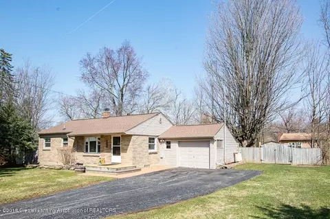 1482 Wilshire Rd, Haslett, MI 48840 photo 3