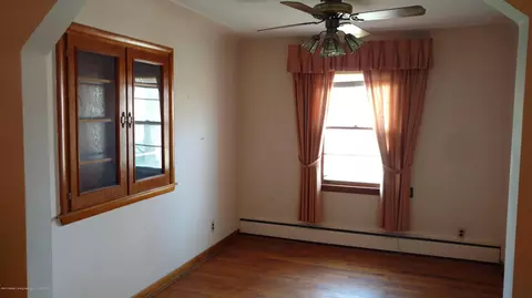 48975 Willis Rd, Belleville, MI 48111 photo 4