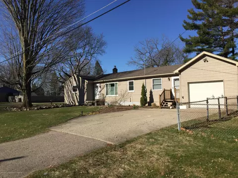5597 Cade St, Haslett, MI 48840 photo 1