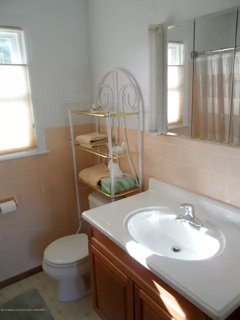 5597 Cade St, Haslett, MI 48840 photo 16