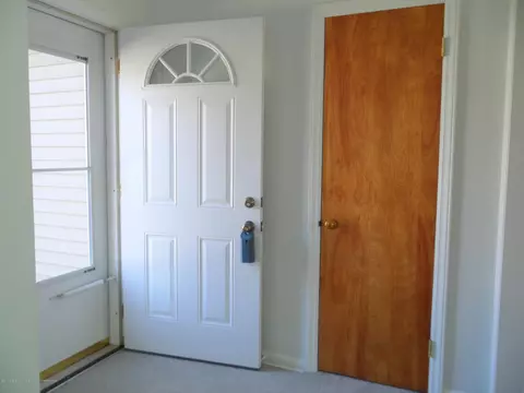 5597 Cade St, Haslett, MI 48840 photo 2