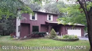 12048 Pine Ridge Dr, Perry, MI 48872 photo 1