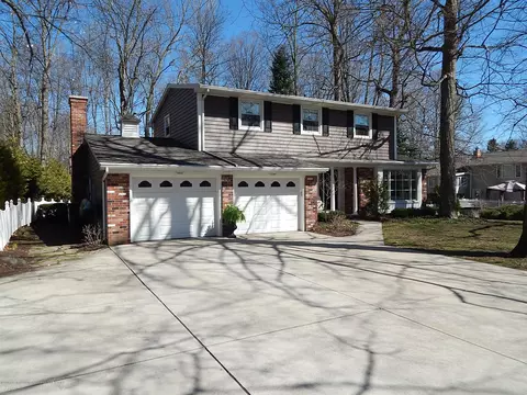 4200 Driftwood Dr, Dewitt, MI 48820 photo 1