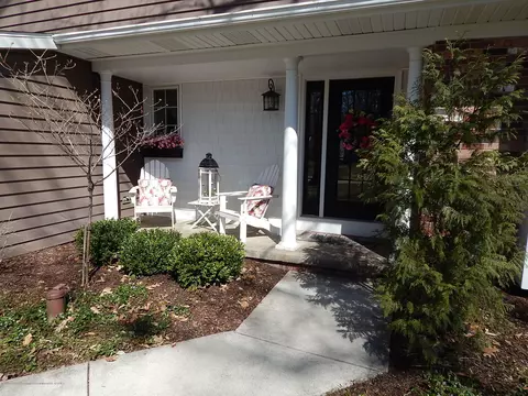 4200 Driftwood Dr, Dewitt, MI 48820 photo 3