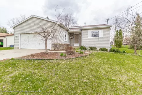 1217 Redpole Dr, Dewitt, MI 48820 photo 2