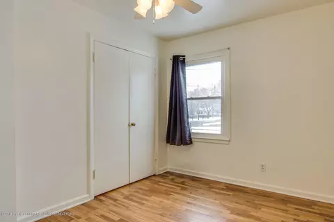 329 E Miller Rd, Lansing, MI 48911 photo 11
