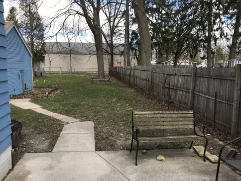 329 E Miller Rd, Lansing, MI 48911 photo 18